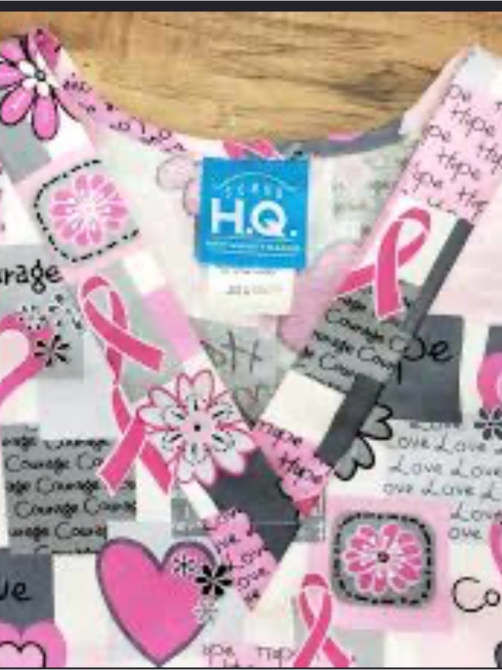 NWT scrub H.Q. women’s 2 XL Breast Cancer Awareness V-Neck Tunic top shirt
